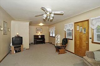 4th image of 180 Coldwater Ave