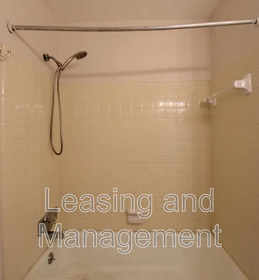 305 Millcreek Dr — Photo 22