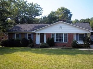 4511 Foxcroft Rd, Greensboro, NC 27410