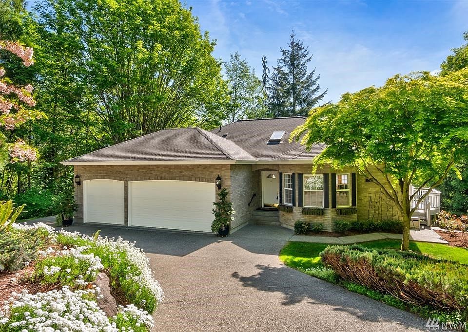 1st image of 1262 NE Keyport Hills Dr