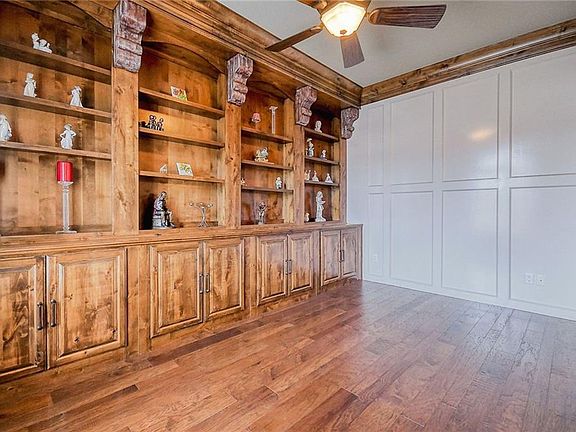 4th image of 13100 Endor Cir