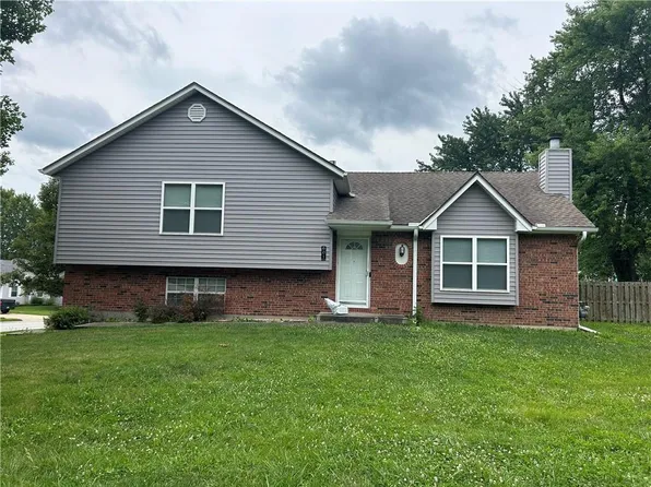 601 Valley Vw, Raymore, MO 64083