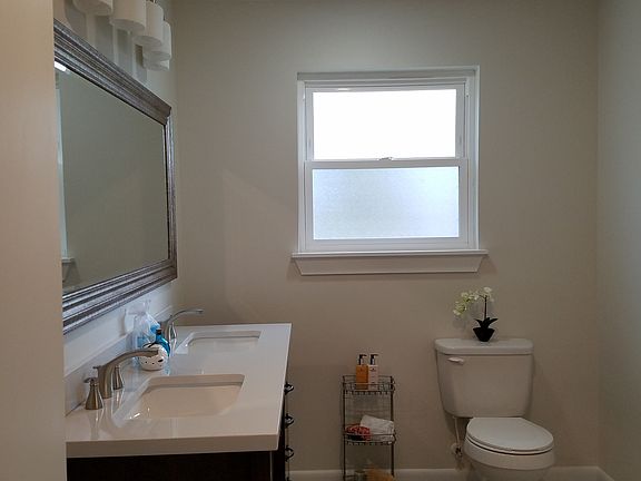Flex room bath w/shower
