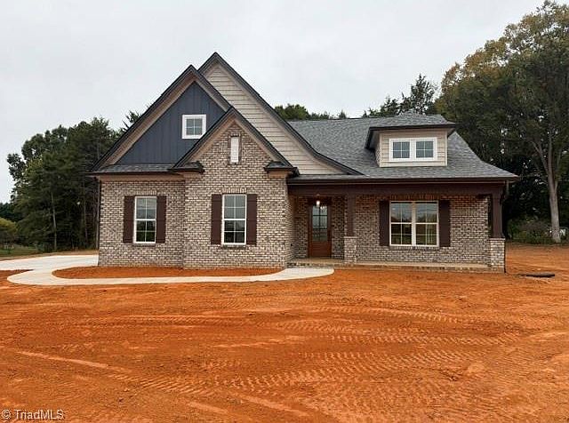 1st image of 114 Rainbow Rd