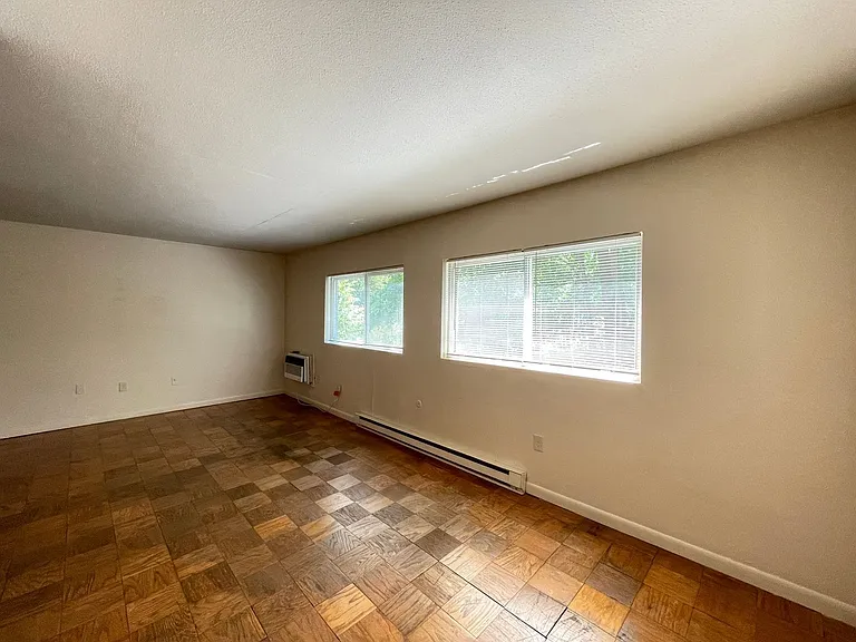 128 Loudon Rd #25R — Photo 6