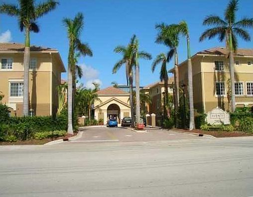 2nd image of 2845 NE 185th St #9