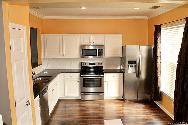 1st image of 2786 Thornbush Ct