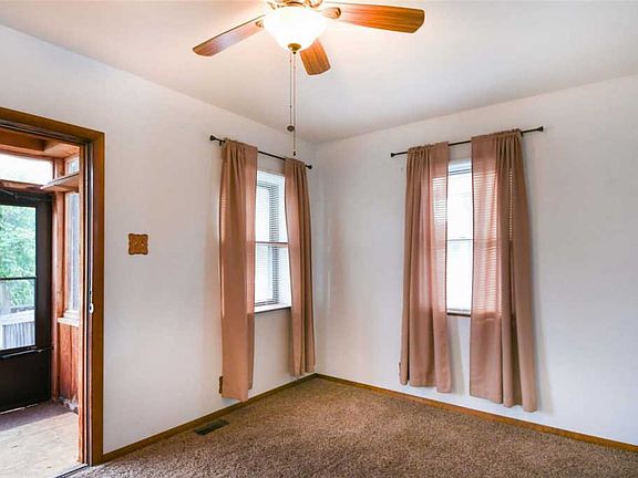 4th image of 4623 Seibert Ave