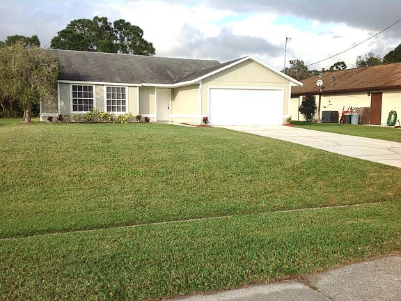 2nd image of 429 NW Concord Drive