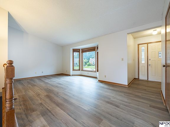 2nd image of 4820 Bunker Hill Rd