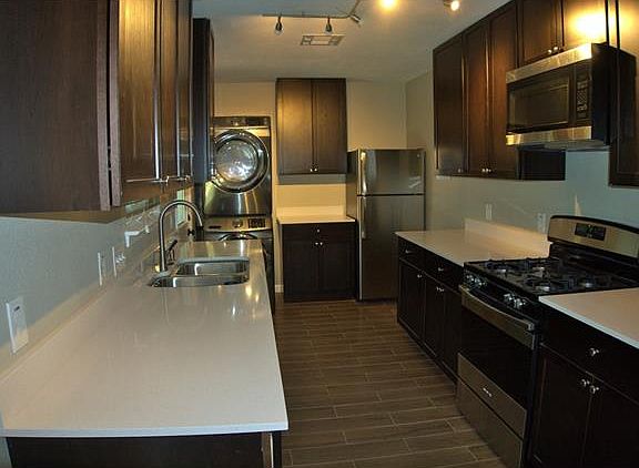 5th image of 2706 Catalina Dr #B