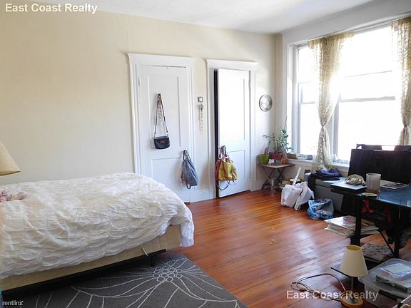 1124 Commonwealth Ave. #4 Boston - Allston Unit Photo 4