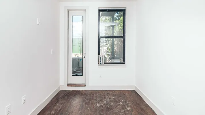 Rented by Nooklyn NYC LLC | media 74