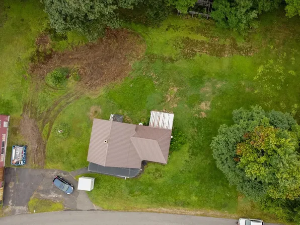 111 Howard Street, Winchester, NH 03470