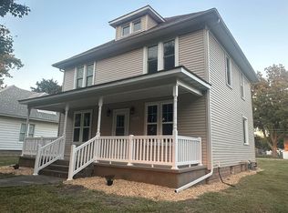 103 S Clark St, Winfield, IA 52659
