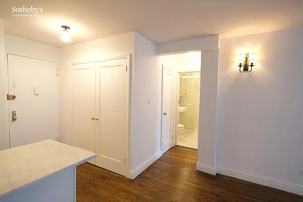 Rented by Sotheby's International Realty | media 18