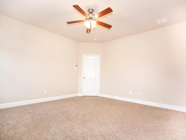 2100 Miramar Dr — Photo 28