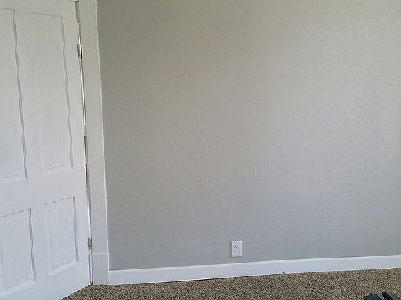 2nd image of 828 Barnett St