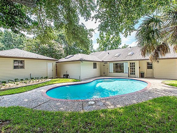 2nd image of 2110 Willow Dell Dr