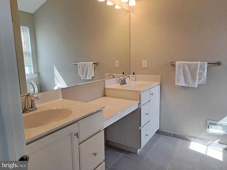 229 Cadence Ct — Photo 35