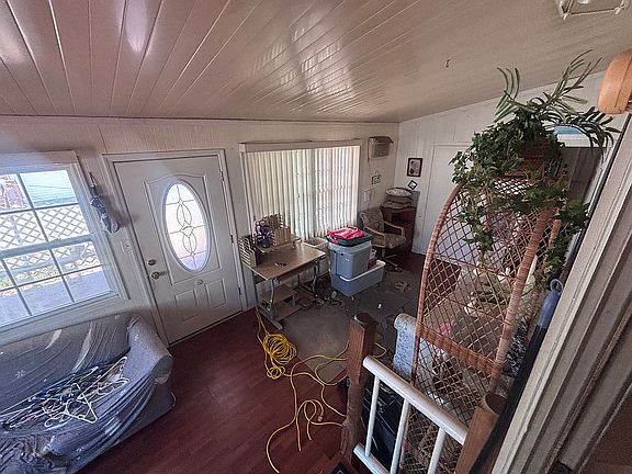 4th image of 9207 Bolton Ave #239