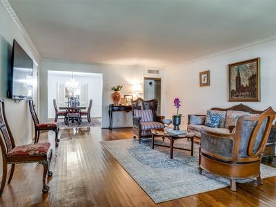 6222 Bandera Ave APT B, Dallas, TX, 75225