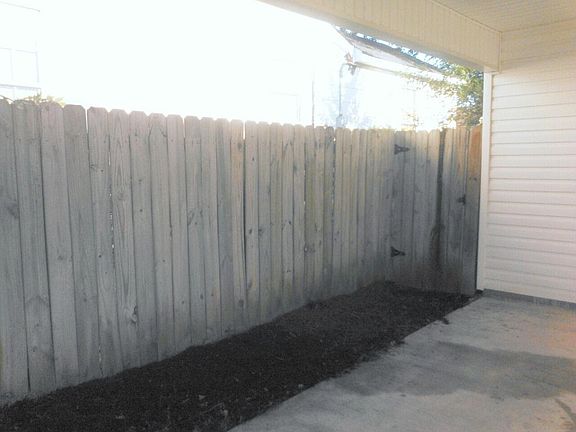 4th image of 266 E Linden St