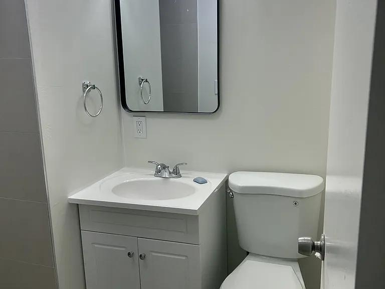 256 E Center St — Photo 8