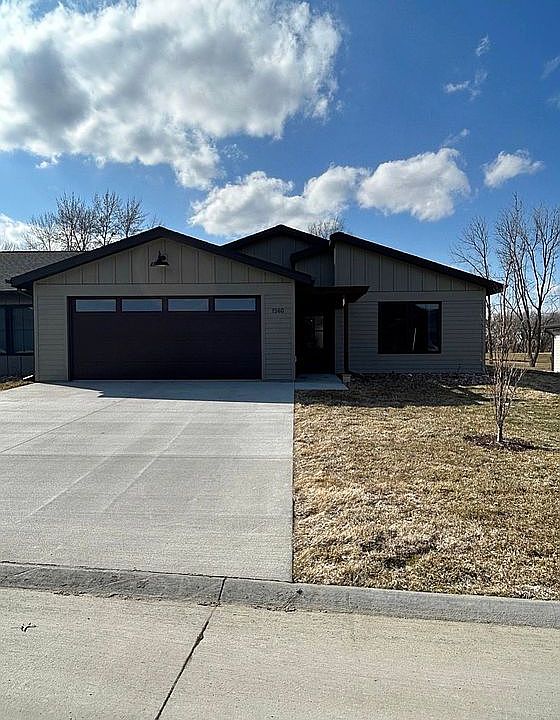 1st image of 1560 Blaines Way #1