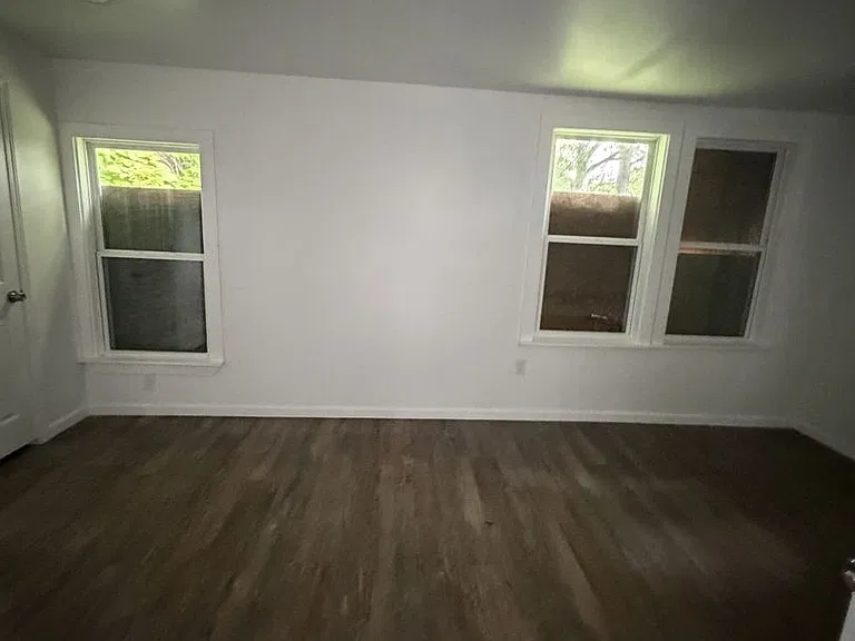 746 Barrett Pl — Photo 4