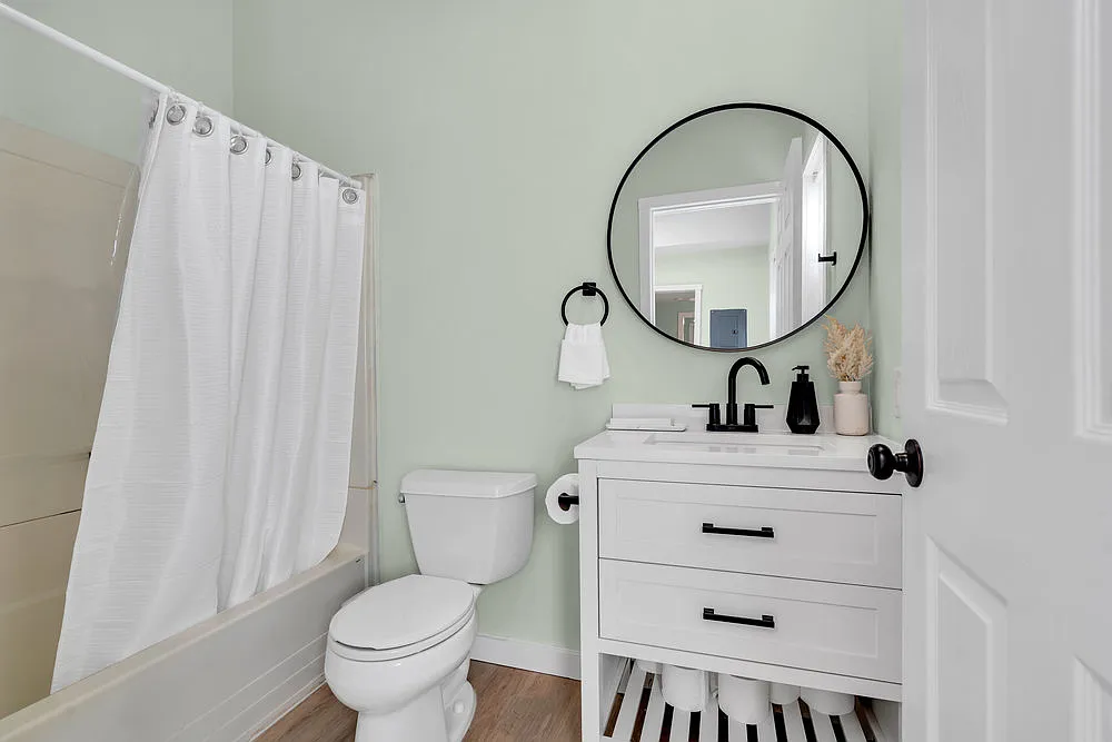 10 Abbott Ave — Photo 4
