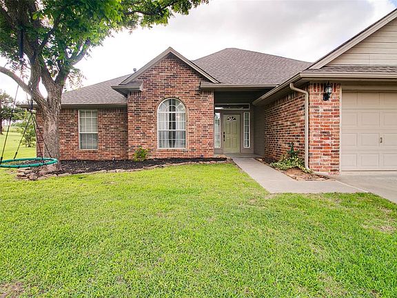 5th image of 1120 N Cedar Dr