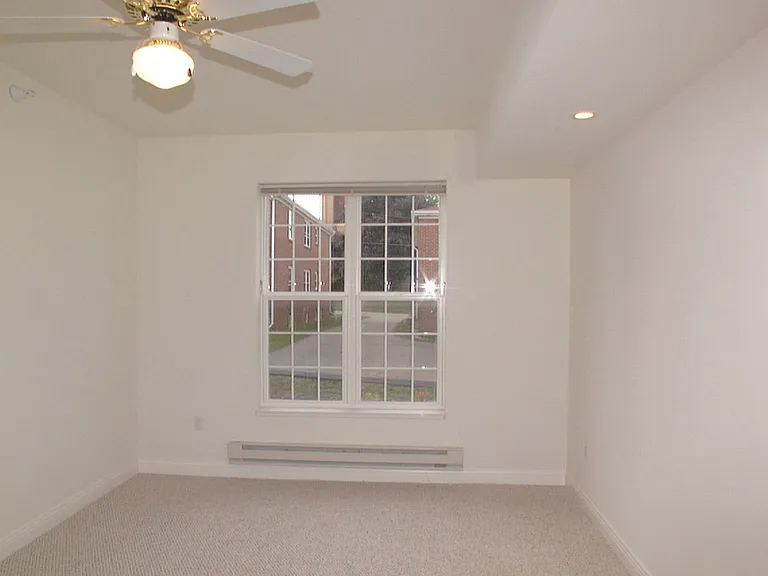 2734 Lynn Ter — Photo 14