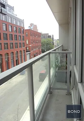 Rented by Bond New York | media 10