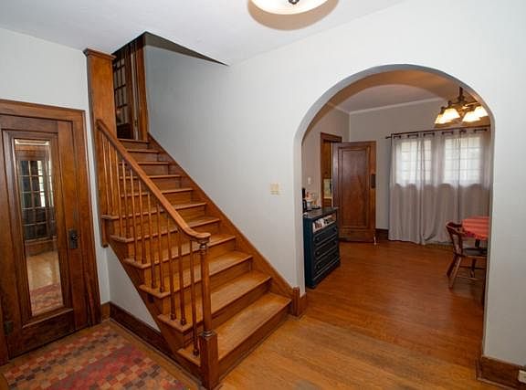 2nd image of 817 S Ironwood Dr