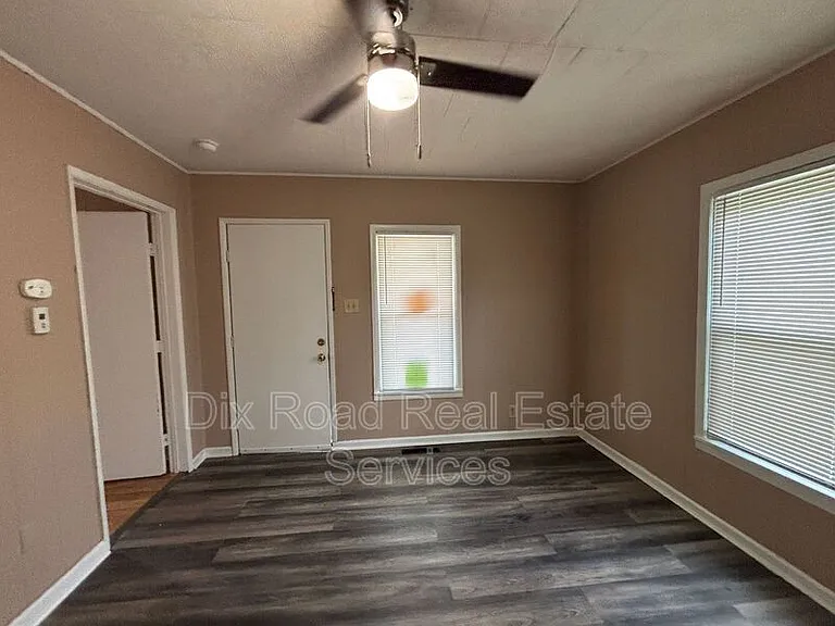 1109 Oxford State Rd — Photo 4