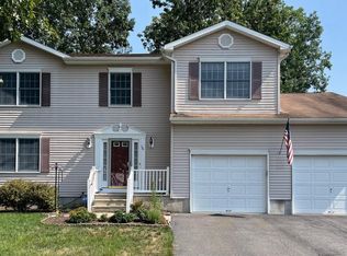 16 Bell Pl, Browns Mills, NJ 08015