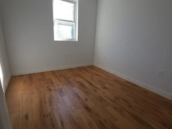 5502 Avenue L image 14 of 20