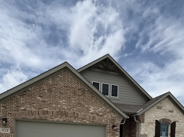 824 Elmstead Dr, Fort Worth, TX 76108