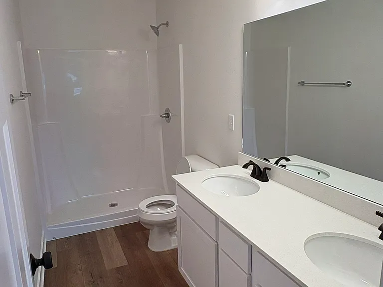 220 NW Waverly Dr #1 — Photo 32