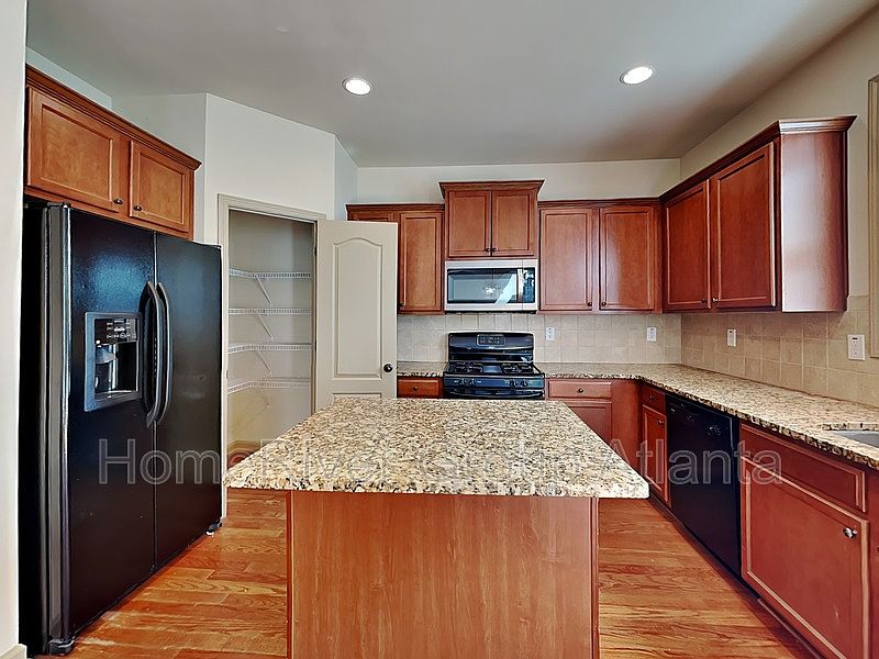 1st image of 1338 Jameson Ln