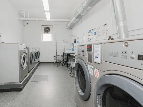 495 East 7th Street image 10 of 12