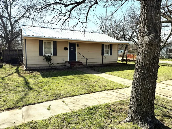 1211 W 12th St, Cisco, TX 76437