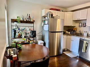 298 Windsor St #2R, Cambridge, MA 02139