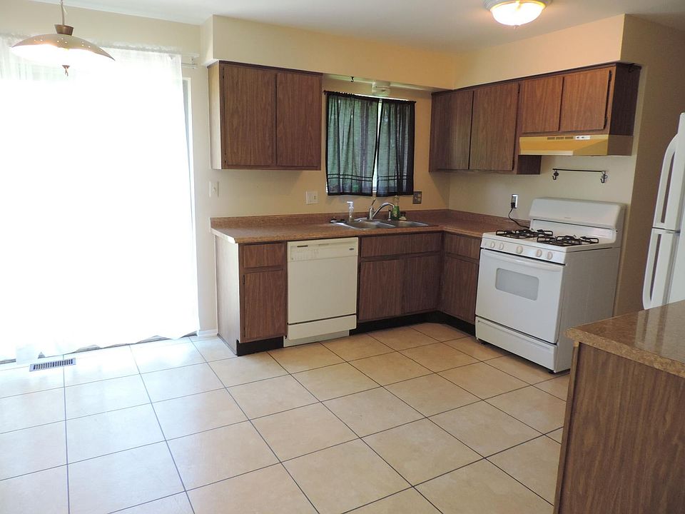 1st image of 6748 Ardsley Dr