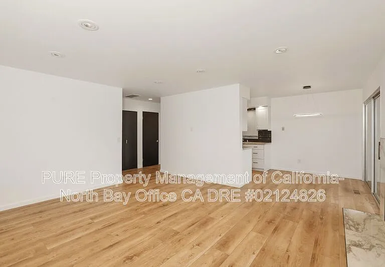 455 Enterprise Dr — Photo 7