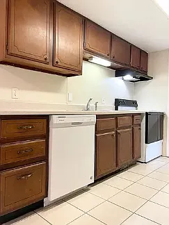 Charming 3-Bed, 2-Bath Home with 1,229 Sq Ft in Maumee Only $1,090/Month! — Photo 3