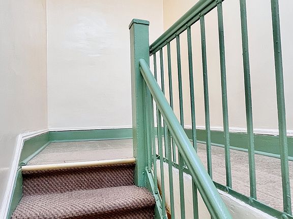 2nd image of 516 Sterling Pl APT 4r