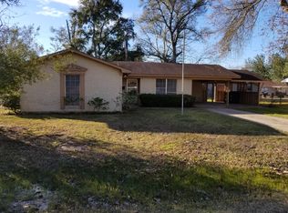 1113 N 3rd St, Silsbee, TX 77656