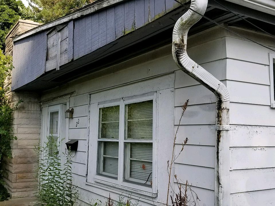 1st image of 22 Alden Ave E